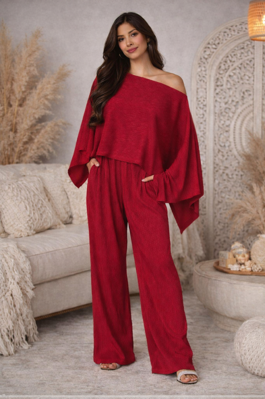 Lounging Pretty [red]