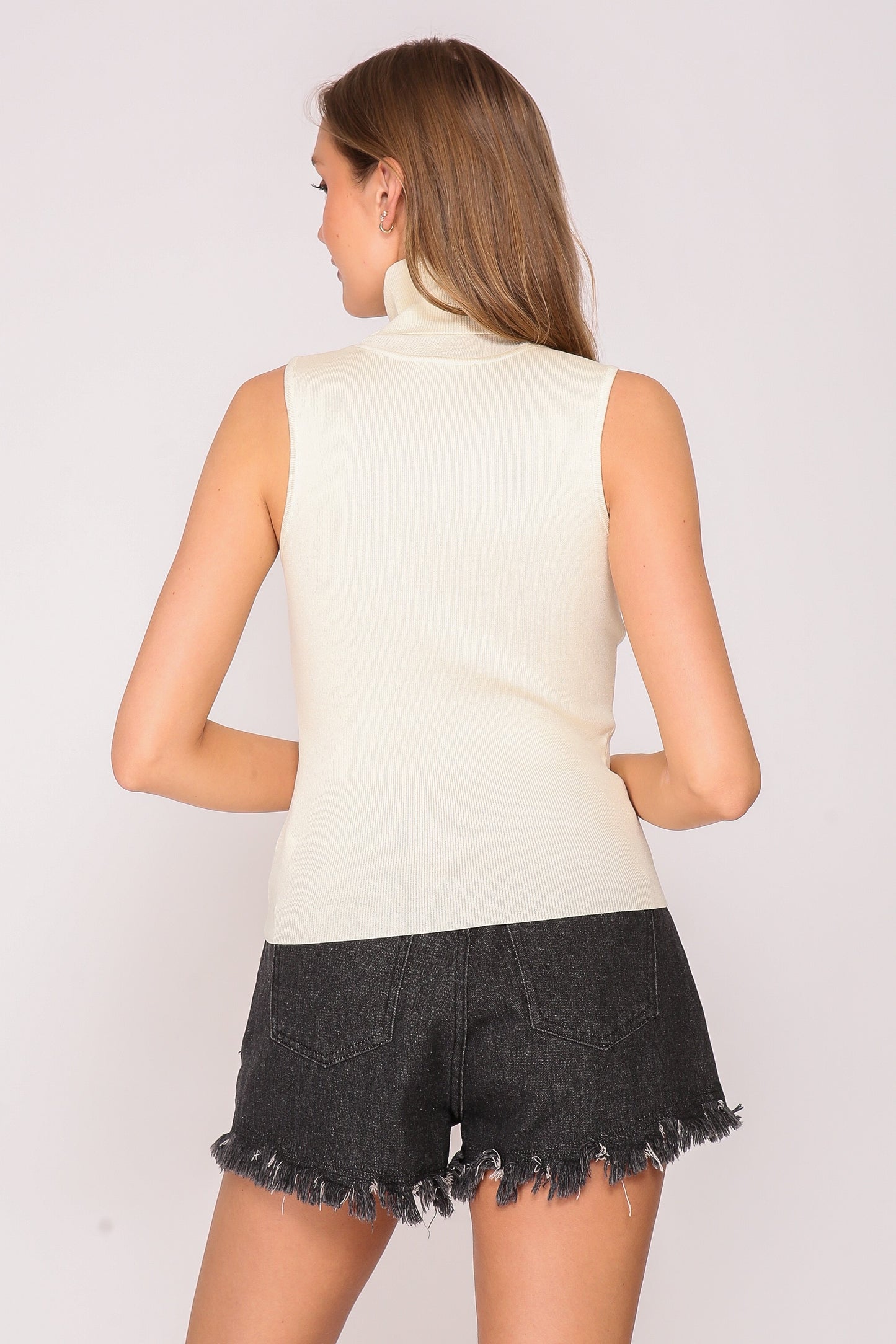 Cindy Chic Turtle Neck