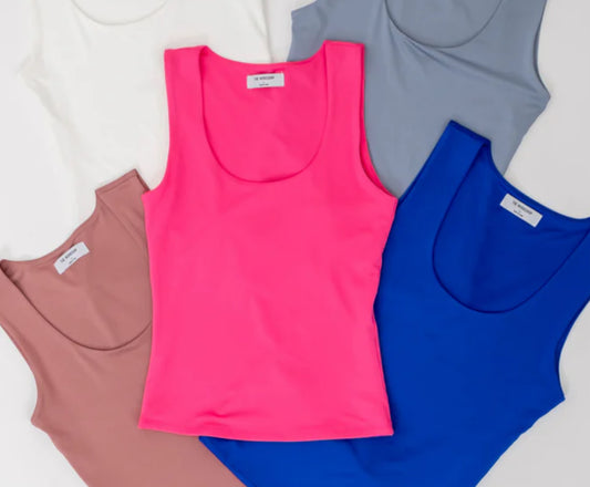 Solid Scoop Contour Top [fuchsia]