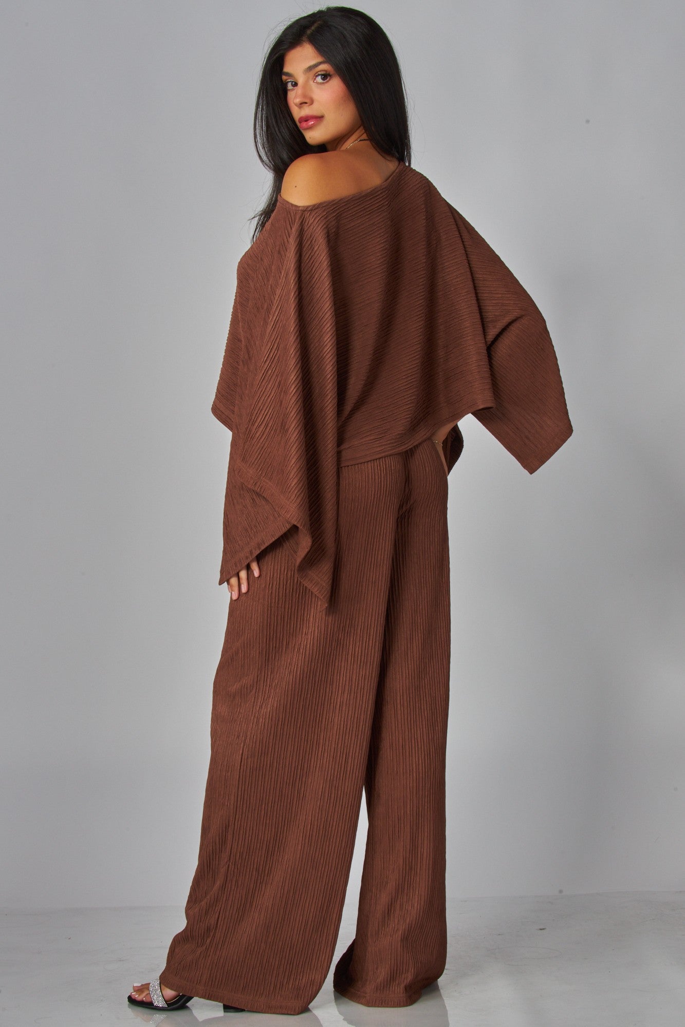 Lounging Pretty [chocolate]