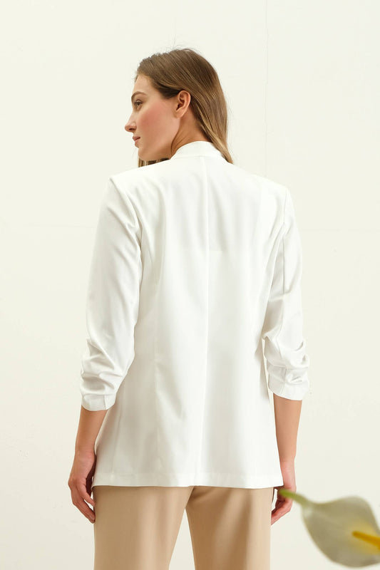 The Effortless Edge Blazer