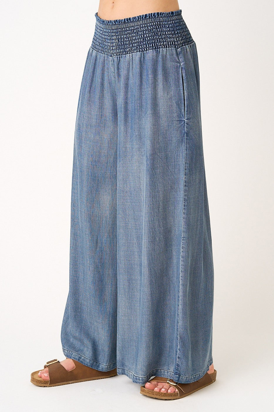 Tencel chambray wide leg pants side view with pockets